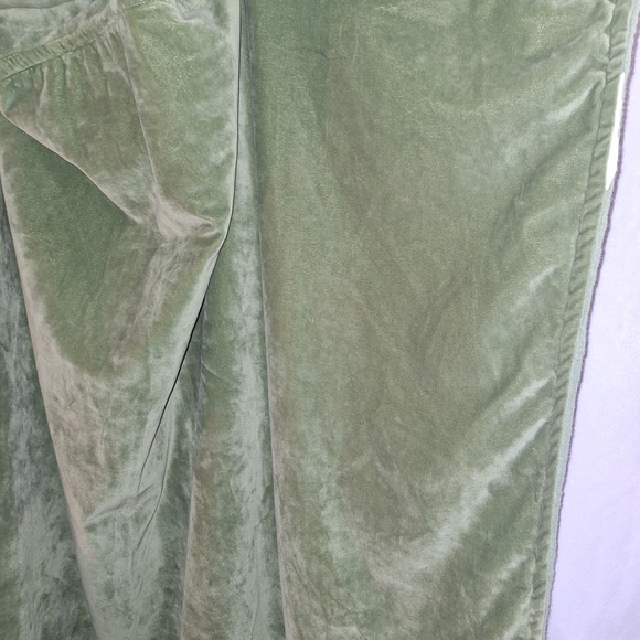 Green Dinosaur Plush Blanket - Picture 6 of 16